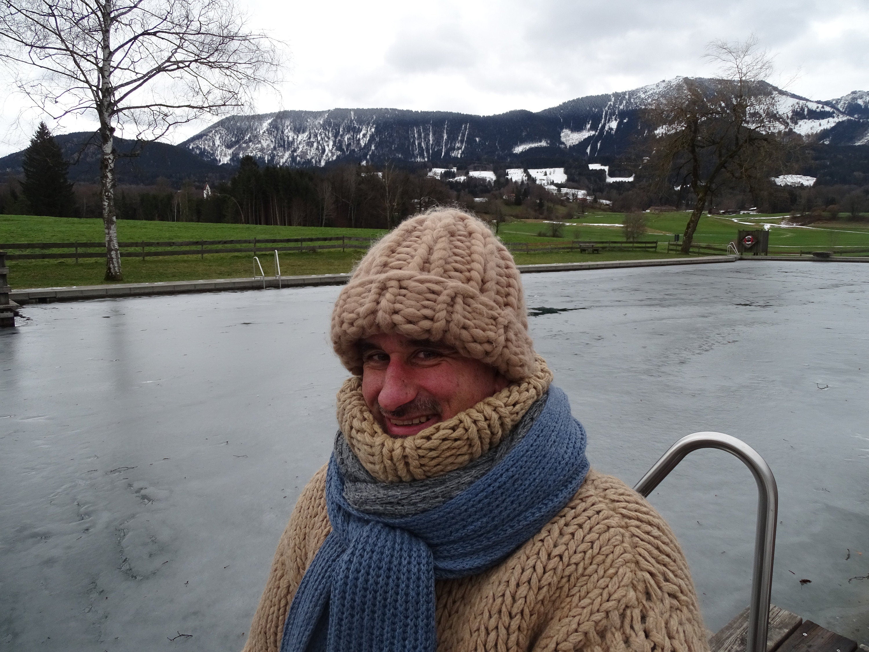 Chunky Knit Merino Wool Beanie: Unisex Winter Hat