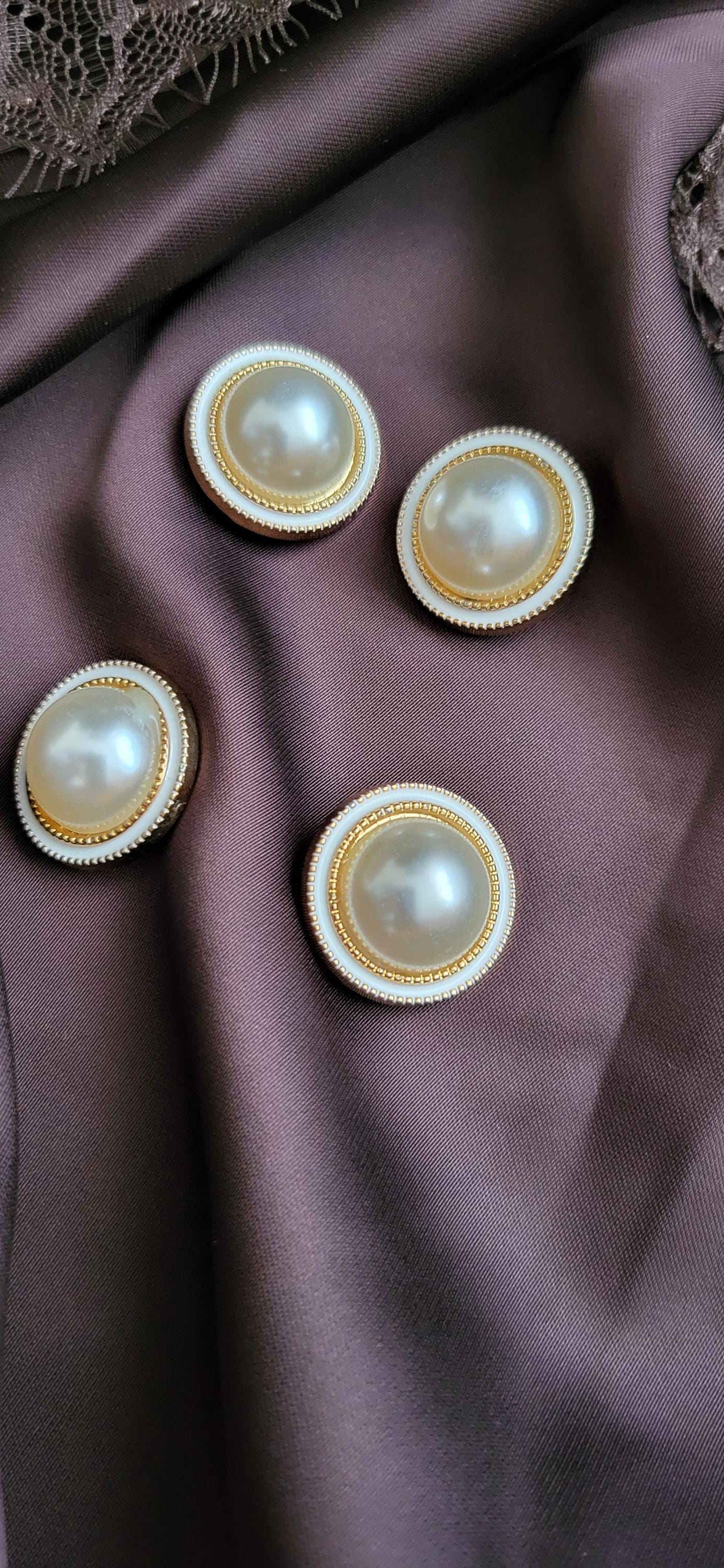 Gold metal pearl buttons 2.3 cm