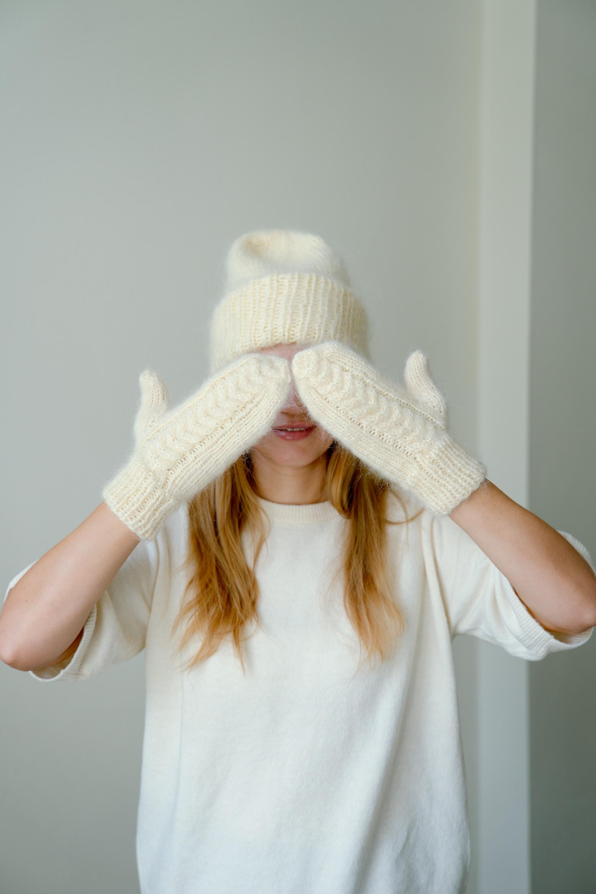 Chunky Mohair Knit Beanie: Fluffy Unisex Winter Hat.Mohair mittens.